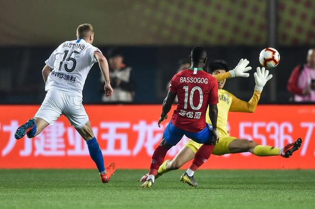 乐鱼官方入口- 欧塞尔保级形势严峻，管理层紧急召开会议  